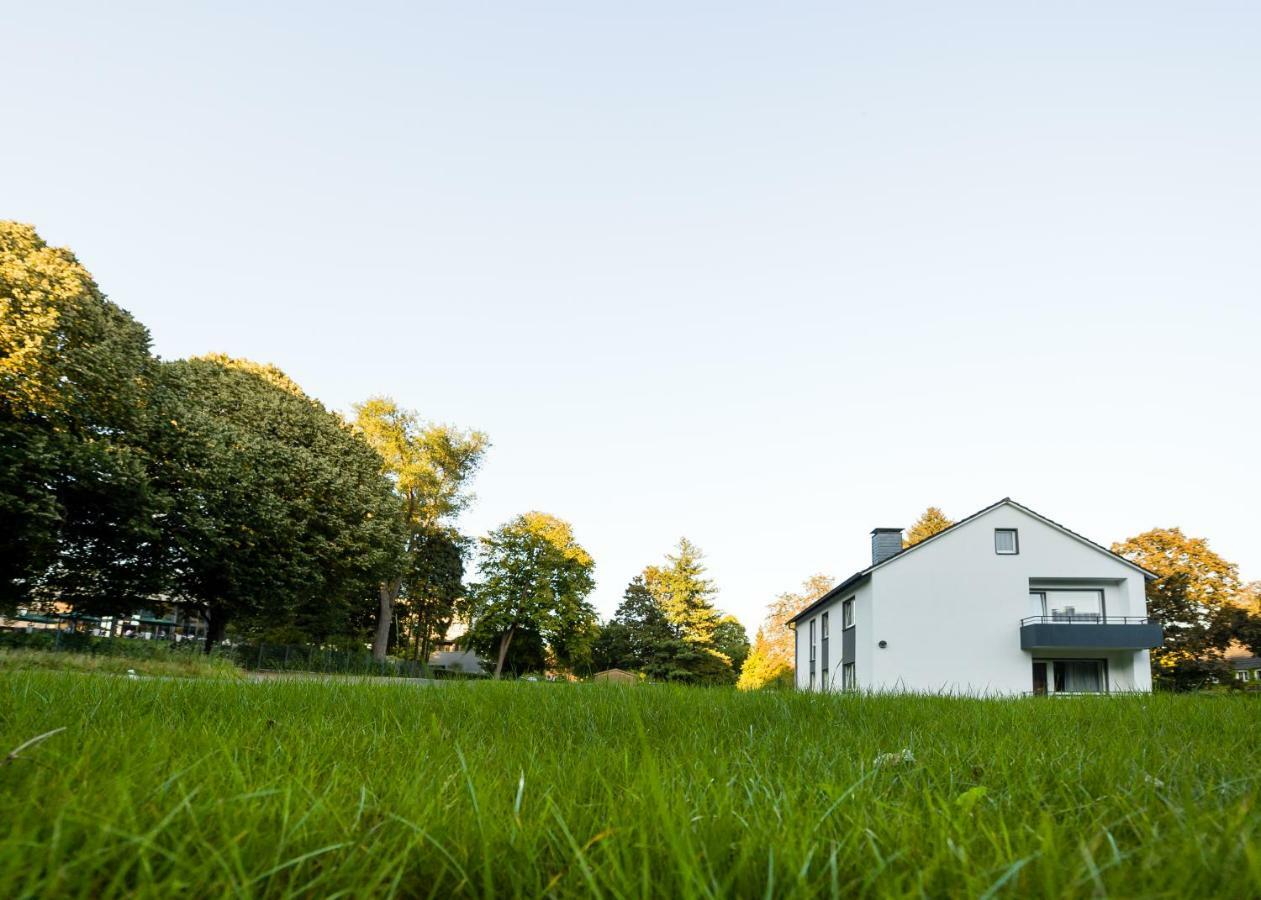 Haus Am Park - Ihr Gaestehaus In Velbert Dış mekan fotoğraf
